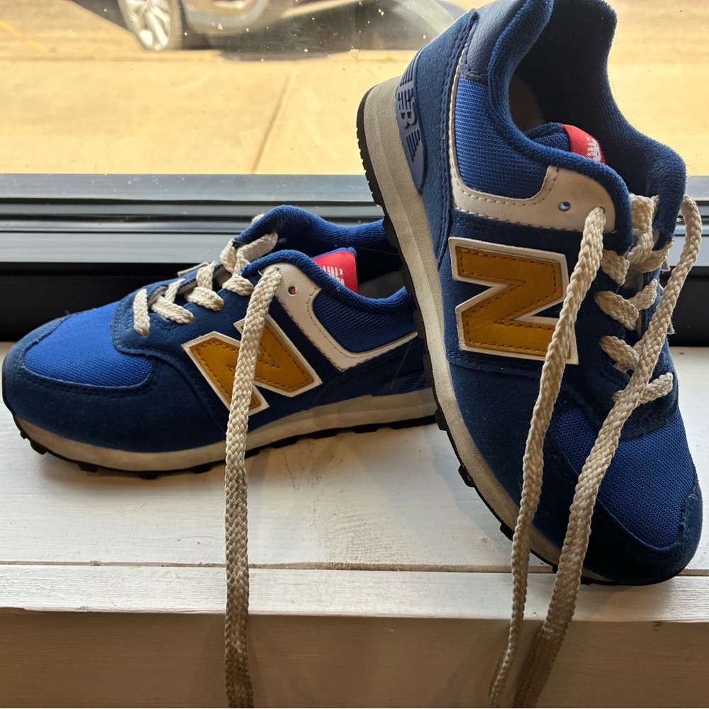 New Balance New Balance 574 Boys’ Size 13 Blue Gold Retro Kids' Navy Sneakers